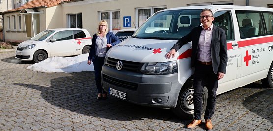 Verst&auml;rkung f&uuml;r den Vorstand des DRK Kreisverbandes: Uwe Kramer und Kollegin Doreen Apel (Foto: agl)