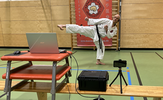 Trainiert wird wieder, aber vor dem heimischen Bildschirm (Foto: Karate Do Kwai)