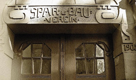 Das fr&uuml;here Eingansportal in der Hesser&ouml;der Stra&szlig;e 29  (Foto: WBG)