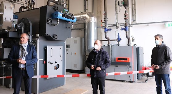 Inbetriebnahme des Heizhauses heute Nachmittag (Foto: J.Piper)
