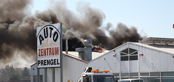 Brand eines Autohauses bei Nordhausen (Foto: S.Dietzel)