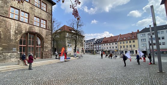 Vormittagsdemo der Marxisten-Leninisten vorm Rathaus (Foto: oas)