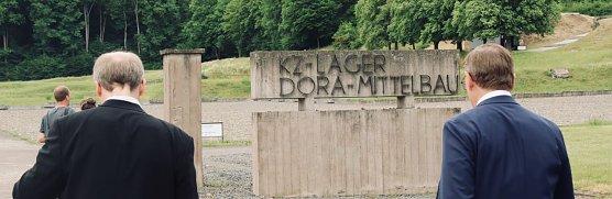 Geschichtsstunde für Polizisten an der Gedenkstätte Mittelbau-Dora (Foto: agl) Geschichtsstunde für Polizisten an der Gedenkstätte Mittelbau-Dora (Foto: agl)