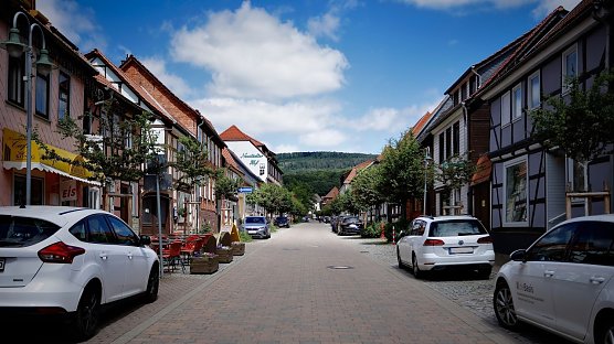 In die Neust&auml;dter Burgstra&szlig;e soll wieder Leben einkehren (Foto: Tourist-Information Neustadt)