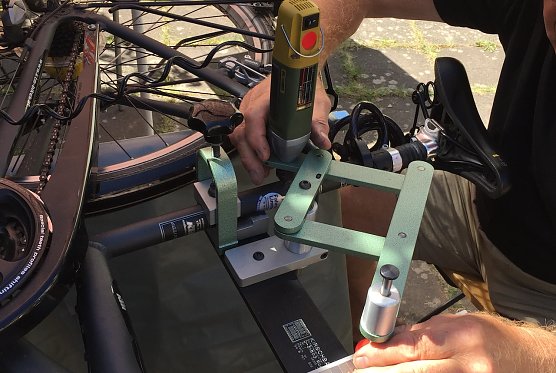 Codierung eines Fahrrades (Foto: ADFC)