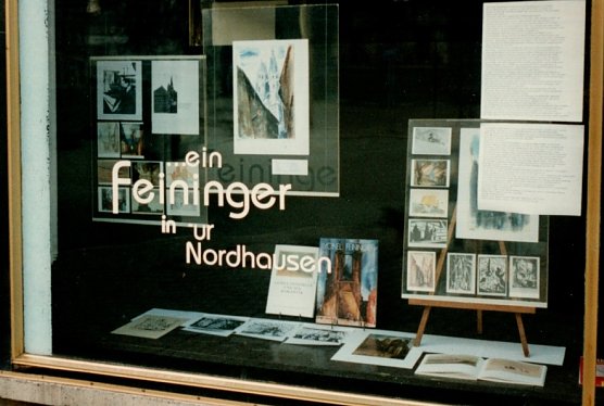 Feiningers Nordhausen-Bild im Schaufenster  (Foto: H.Kneffel)