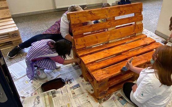 Sch&uuml;ler innen bei der Arbeit (Foto: M.Boss)