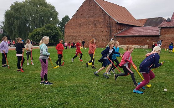 Sponsorenlauf und mehr (Foto: M.Schröter) Sponsorenlauf und mehr (Foto: M.Schröter)