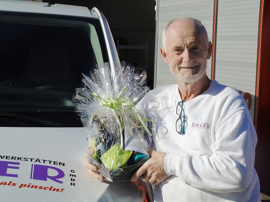 Lutz Emmerich legt nach 34 Jahren Pinsel und B&uuml;rste aus der Hand (Foto: M.Henning)