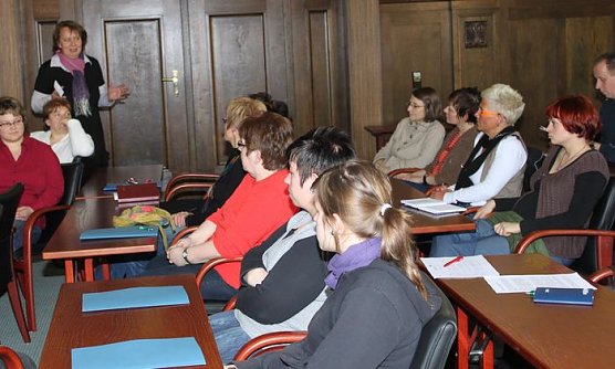 Informiert (Foto: J. Piper) Informiert (Foto: J. Piper)