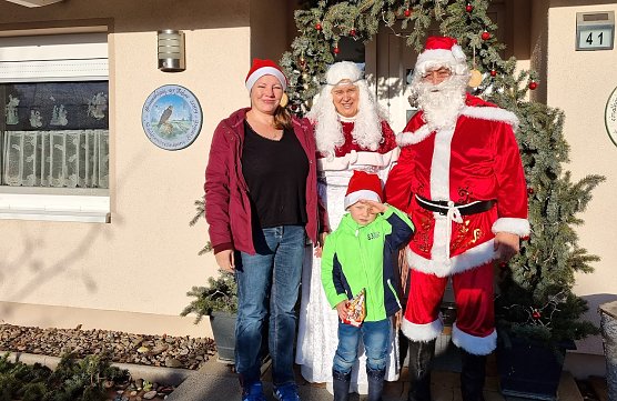 Der Nikolaus kam nach Urbach (Foto: privat) Der Nikolaus kam nach Urbach (Foto: privat)