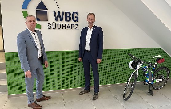 Geben ihren Optimismus auch in angespannten Zeiten nicht auf: Die WBG-Vorst&auml;nde Steffen Loup und Sven D&ouml;rrmann (Foto: oas)