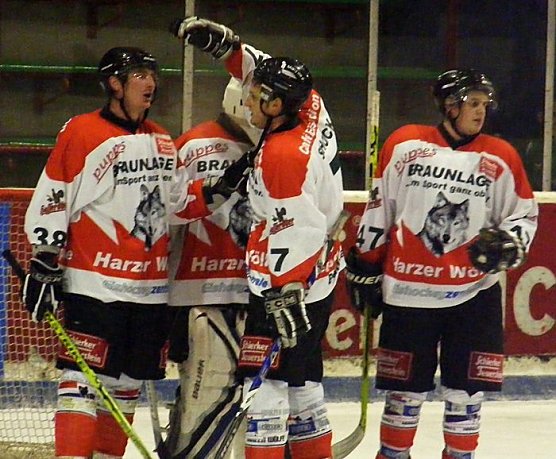 Jubel nach Spielschluss (Foto: R. Koch) Jubel nach Spielschluss (Foto: R. Koch)