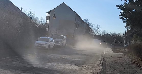 Momentaner Stra&szlig;enstaub (auf den jeder Westernfilm neidisch w&auml;re) in der Nordh&auml;user Kleiststra&szlig;e (Foto: privat)
