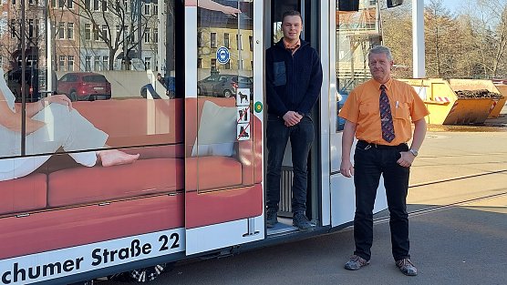 Sebastian Kipcke und Gerrit M&uuml;er freuen sich &uuml;ber den Abschluss der Ausbildung   (Foto: Franziska Bernsdorf)