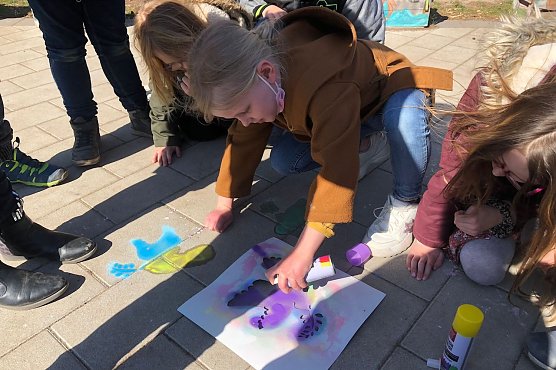 Kunstprojekt in der Salzaer Grundschule (Foto: Stadtverwaltung Nordhausen)