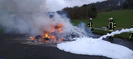 M&uuml;llbrand heute Vormittag (Foto: Feuerwehr Sollstedt, Feuerwehr Breitenworbis/Silvio Dietzel)