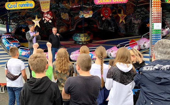 Jahrmarktser&ouml;ffnung auf dem Bebelplatz (Foto: Stadtverwaltung)
