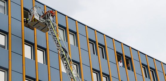 Auf dem Schachtbaugel&auml;nde fand heute eine Gro&szlig;&uuml;bung von Feuerwehr und Rettungskr&auml;ften statt (Foto: agl)