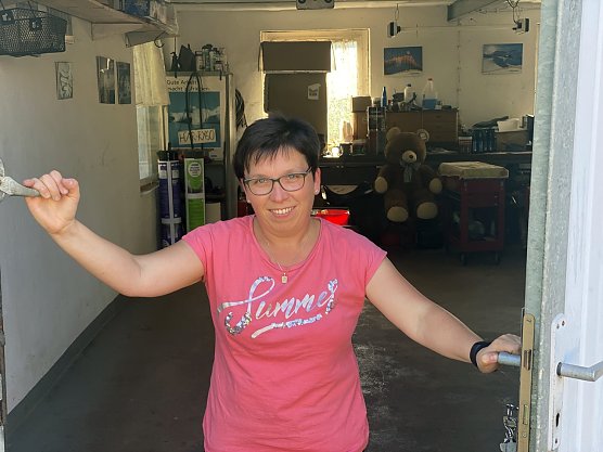 Antje Emmelmann l&auml;dt ein (Foto: Sandra Witzel)