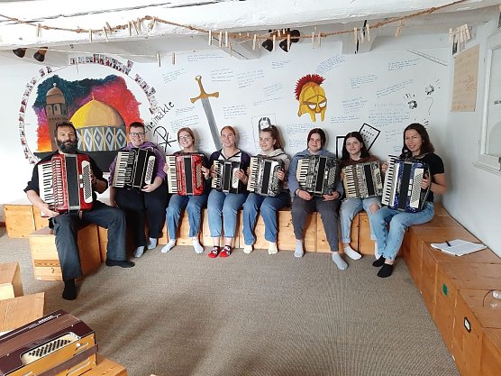 Die neuen Akkordeons im KILA (Foto: Frank Tuschy)