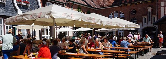 Bereits heute Mittag gut besucht (Foto: C. Wilhelm)