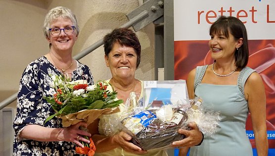 Ehrung für verdienstvolle Blutspender (Foto: SHK) Ehrung für verdienstvolle Blutspender (Foto: SHK)