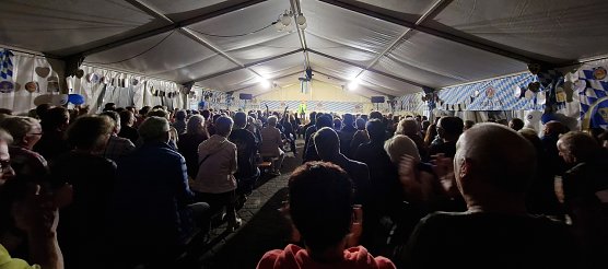 Rund 500 G&auml;ste wollten Steimle gestern sehen und h&ouml;ren (Foto: nnz)