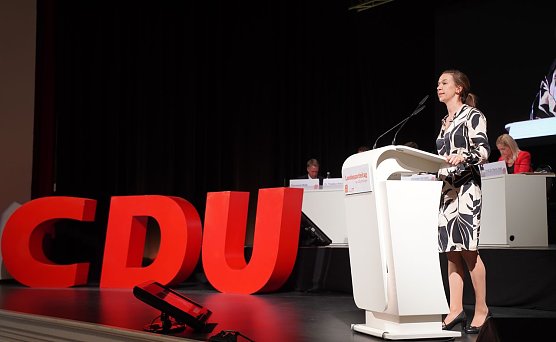 Carolin Gerbothe am Rednerpult (Foto: privat)