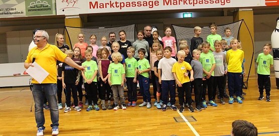 Frank Ollech stellte die Mannschaften vor (Foto: U.Tittel) Frank Ollech stellte die Mannschaften vor (Foto: U.Tittel)