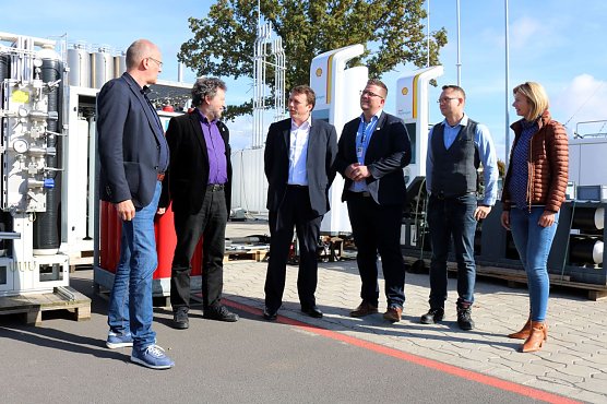 Vertreter von Stadt, Kreis und Hochschule waren heute zu Gast bei der Maximator Hydrogen (Foto: Pressestelle Landratsamt)