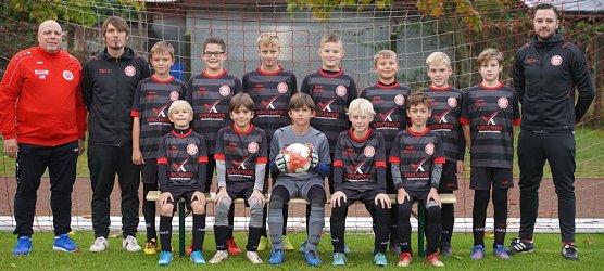 Neues Equipment f&uuml;r den Nachwuchs der FSG Salza (Foto: FSG 99 Salza)