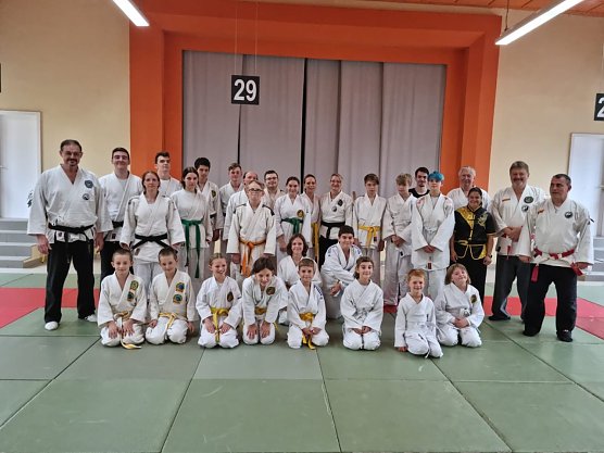 Bundeslehrgang und Ferienfreizeit des Chinesisch- Deutschen Kampfkunstvereins (Foto: Thomas Köhler) Bundeslehrgang und Ferienfreizeit des Chinesisch- Deutschen Kampfkunstvereins (Foto: Thomas Köhler)