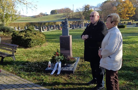 Totengedenken gestern in Ilfeld (Foto: Bund der Vertriebenen, Kreisverband Nordhausen ) Totengedenken gestern in Ilfeld (Foto: Bund der Vertriebenen, Kreisverband Nordhausen )