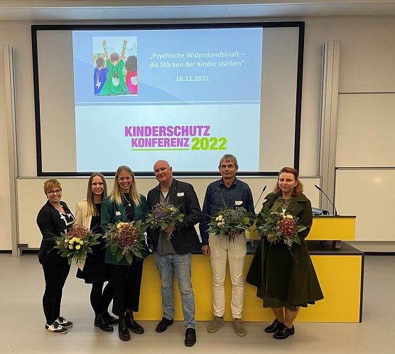 v.l.: Claudia Ehrhardt-Wei&szlig;enborn, Christin John, Carolin Roth, Prof. Dr. Armin Sohns, Carsten N&ouml;thling und Jana Urbanek  (Foto: Kreisjugendring Nordhausen)