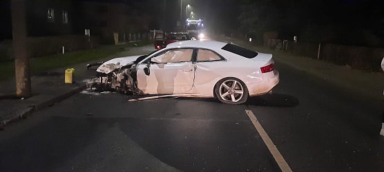 Unfallwagen gestern Abend (Foto: Polizei) Unfallwagen gestern Abend (Foto: Polizei)