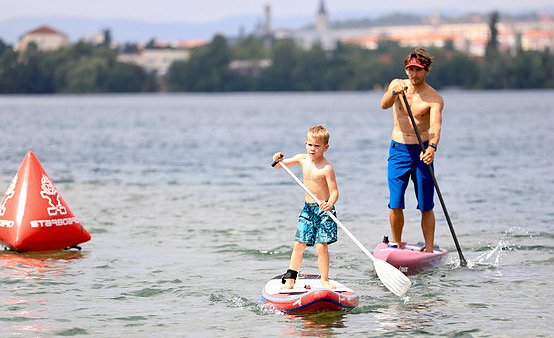 Familiensport auf den Nordh&auml;user Kiesteichen m&ouml;chte SUP-Weltmeisterin Susanne Lier etablieren (Foto: S.Lier)