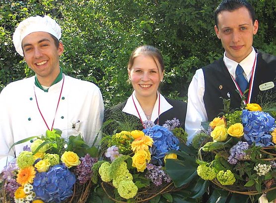 Die strahlenden Sieger (Foto: Agentur)