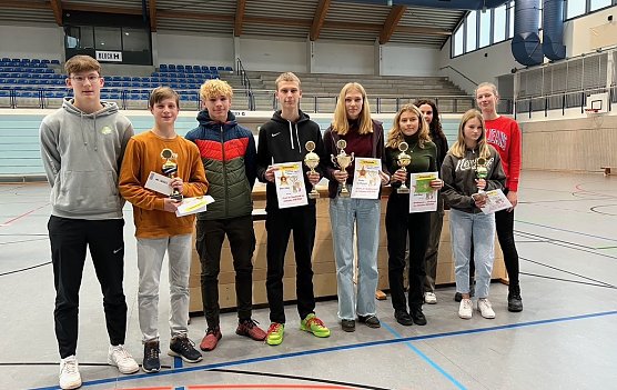 Sportlerehrung des Herder-Gymnasiums gestern in der Wiedigsburghalle (Foto: H.Roeder) Sportlerehrung des Herder-Gymnasiums gestern in der Wiedigsburghalle (Foto: H.Roeder)