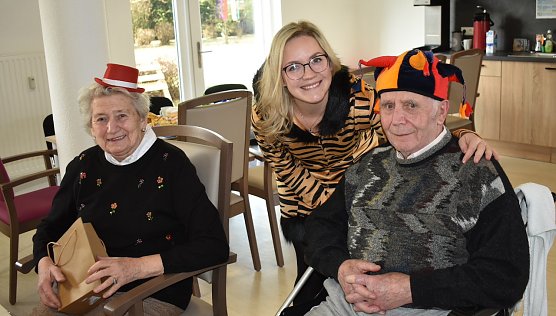 Fasching in der Tagespflege (Foto: Nicole Walther) Fasching in der Tagespflege (Foto: Nicole Walther)