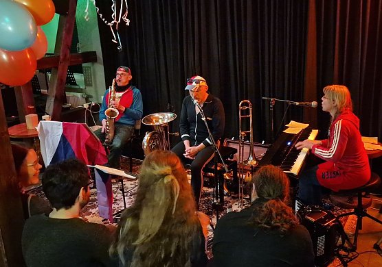 Jazzpolka in der "W&auml;schemangel" (Foto: nnz)