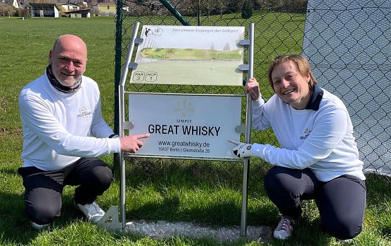 Unterst&uuml;tzung aus Berlin f&uuml;r den Neust&auml;dter Golfclub (Foto: A.Meyer)