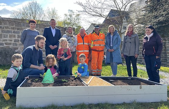 Im Garten der Flohburg begann heute die neue Pflanzsaison (Foto: Stadtverwaltung Nordhausen )