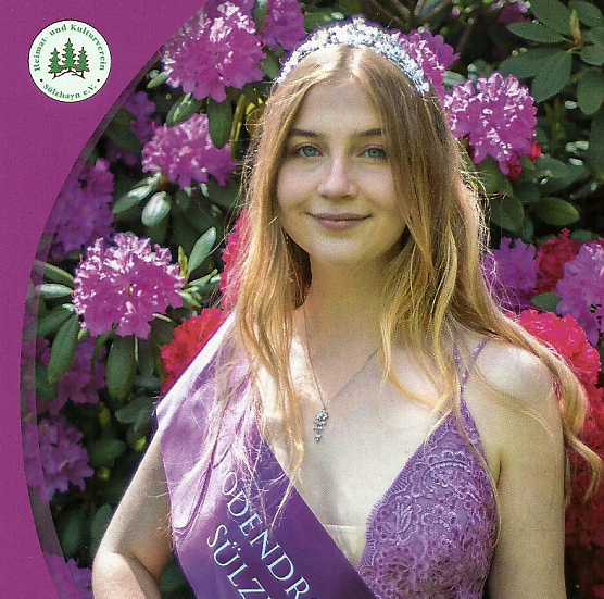 Rhododendronköniging Lätizia (Foto: Heimat-und Kulturverein Sülzhayn) Rhododendronköniging Lätizia (Foto: Heimat-und Kulturverein Sülzhayn)