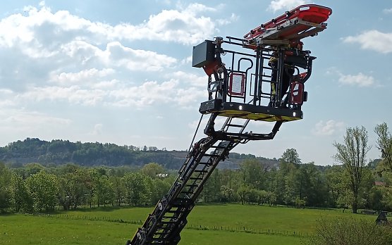 Gemeinsame Fortbildung Rettungsdienst und Feuerwehr (Foto: Katrin Heidelberg)