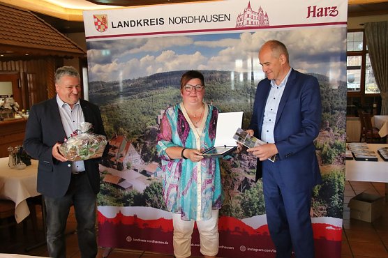 Setzt sich auch unter schwierigen Bedingungen unerm&uuml;dlich f&uuml;r den Nachwuchs ein: Kerstin Makrinus (Foto: agl)