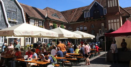 Hof- und Genussmarkt in der Traditionsbrennerei (Foto: agl)