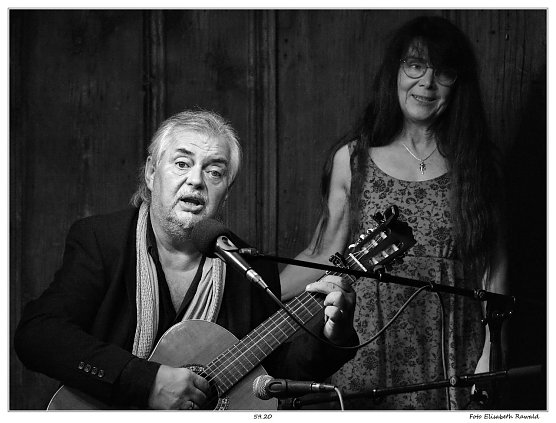 Das K&uuml;nstlerehepaar Christiane und Mario Jantosch (Foto: Elisabeth Rawald)