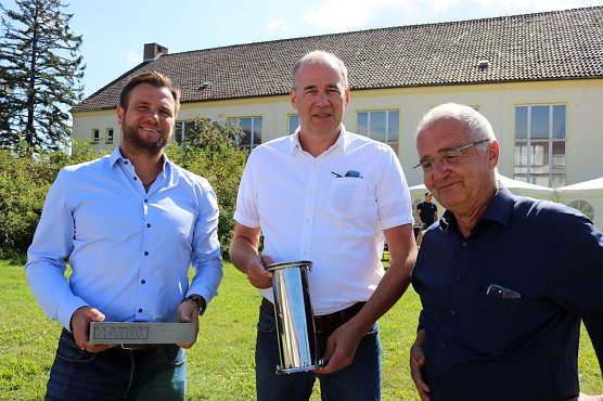 Grundsteinlegung bei HABAU (Foto: Pressestelle Landratsamt) Grundsteinlegung bei HABAU (Foto: Pressestelle Landratsamt)