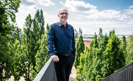 Der derzeitige Direktor des Herder-Gymnasiums m&ouml;chte Oberb&uuml;rgermeister werden: Andreas Trump (Foto: privat)